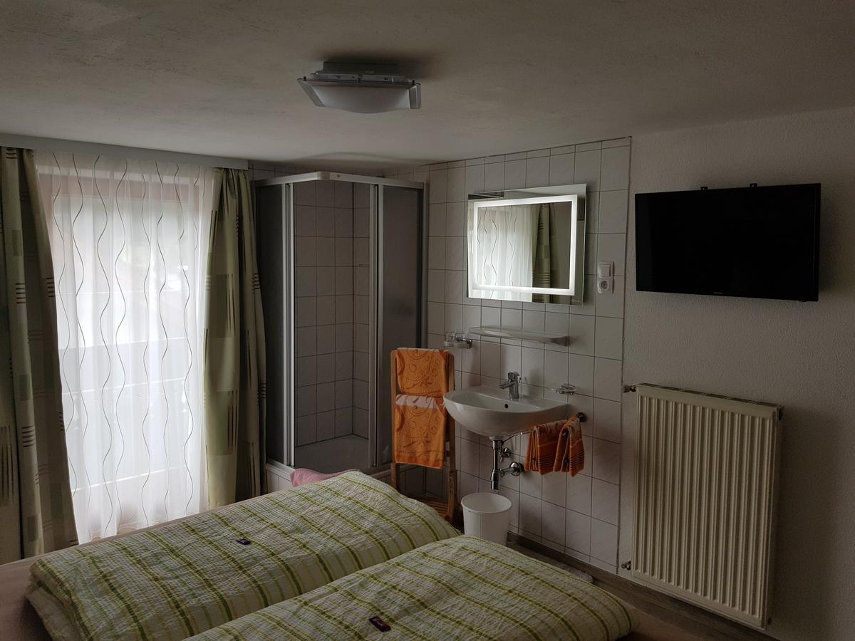 Gasthof Pension Santeler Sankt Leonhard im Pitztal Bagian luar foto