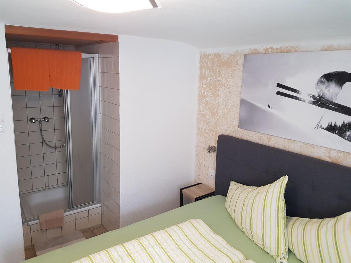 Gasthof Pension Santeler Sankt Leonhard im Pitztal Bagian luar foto