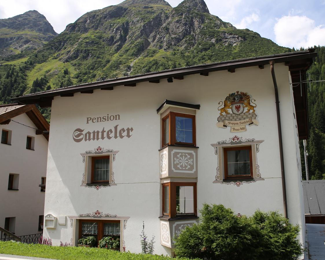 Gasthof Pension Santeler Sankt Leonhard im Pitztal Bagian luar foto